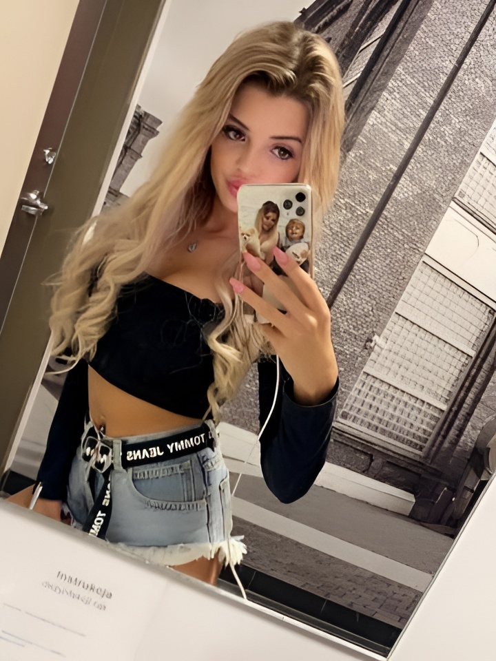 Роксана привлекательная девушка из Перми цена от 2000 руб